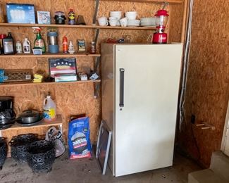 NICE SMALLER FREZZER