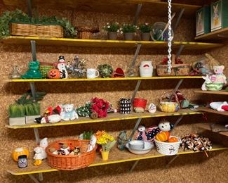 MISCELLANEOUS HOLIDAY DECOR