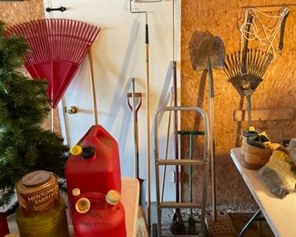 YARD TOOLS