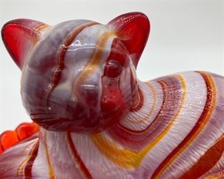 Vintage Westmoreland cat on vertical ribbed base ruby slag glass