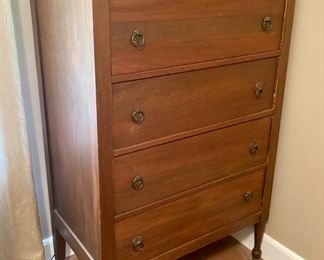 Antique chest of drawers