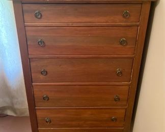 Antique chest of drawers