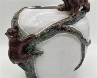 1990 Holly Hill Pottery Laurel Lei planter