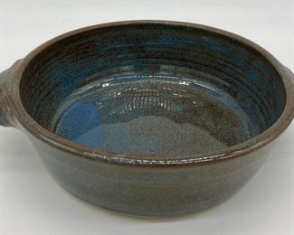 1999 Shelton's Pottery casserole dish