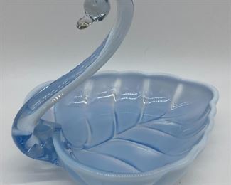 Vintage Duncan Miller Sylvan blue opalescent swan