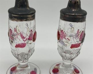 Vintage Westmoreland "Della Robbin" salt and pepper set