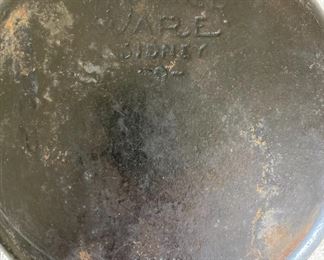 Assorted vintage Wagner Ware, Griswold cast iron round skillets