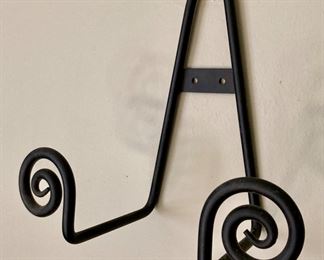 Metal black plate easel