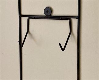 Metal black plate easel