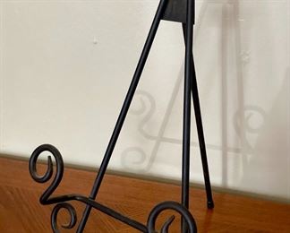 Metal black plate easel