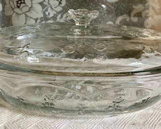 Anchor Hocking Savannah oval casserole dish with lid