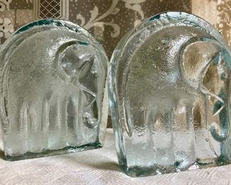 Vintage 1960s Blenko glass elephant bookends by Joel Meyers