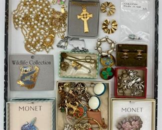 Assorted costume jewelry
