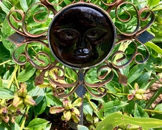 Metal and glass sun motif lawn stake