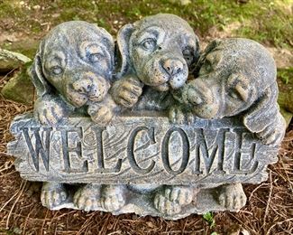 Resin three dog Welcome lawn ornament