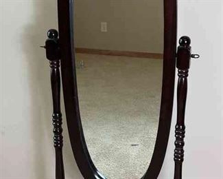 Queen Anne Style Cheval Mirror