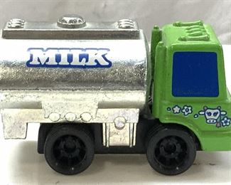 Collectible Mattel Dairy Farm Milk Truck
