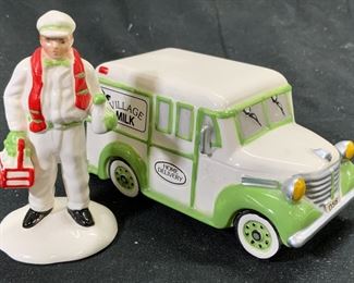 DEPARTMENT 56 Porc Milk Truck & Milkman Figs
