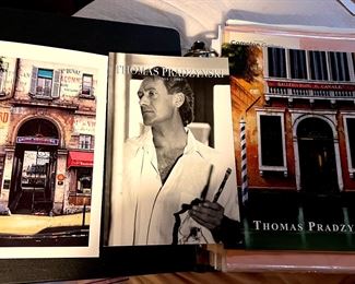 THOMAS PRADZYNSKI
1951 - 2007 Poland - Modern Realist Painter
~~~~ Here is some ‘BIO’ Brochures on him.~~~~~~ We have 4 pieces