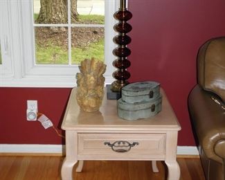 Thomasville end table-2 available