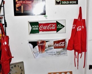 Check out the cool beverage carrier (server carrier) There are 2