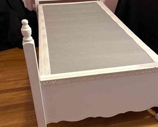 Lea Industries Twin Bed