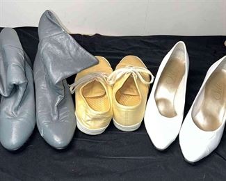 3 Pairs of Vintage Womens Shoes