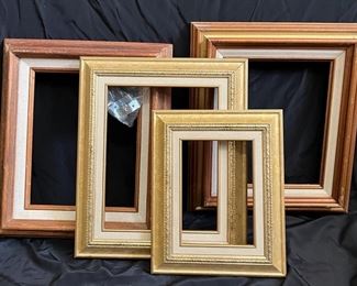 4 Vintage Wooden Frames In Different Sizes 