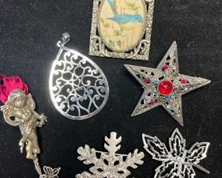 6 Vintage Unique Brooches