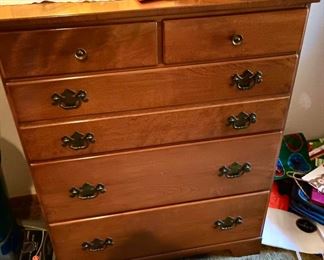 Oak Chest of Drawers