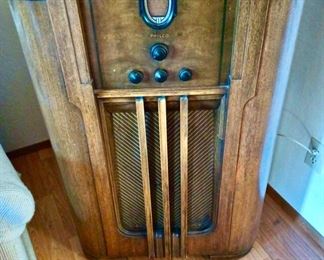 1936 Philco Console Radio