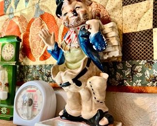 Shields Fifth Avenue Ceramic Hobo Desk Cigarette Holder 