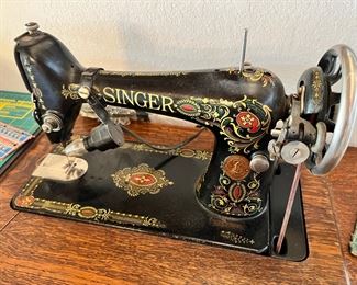 1924 Singer Treadle Sewing Machine & Table