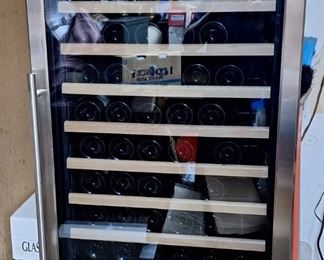 Wine cooler, like new!