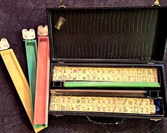 Vintage Bakelite Mah Jongg set. 5 racks, 163 tiles