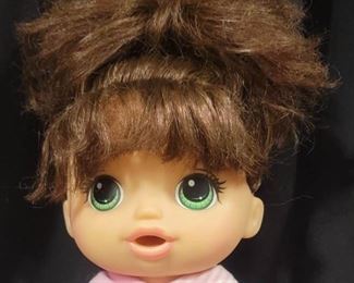 BABY ALIVE DOLL SWEET SPOONFULS BRUNETTE EATS DRINKS POOPS PEES IN PINK SLEEPER