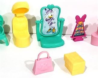 DISNEY MINNIE MOUSE FABULOUS SHOPPING MALL DOLLHOUSE FURNITURE