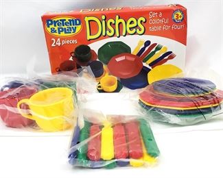 PRETEND PLAY PLASTIC TOY DISHES SET