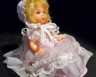 ROSEBUD BABY DOLL A LAVENDER LACE ROSE IN ORIGINAL OUTFIT VINTAGE 1976 MATTEL