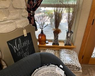 Tons of floral and greenery.