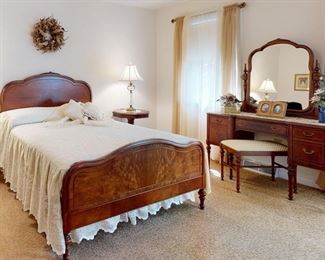 wedding suite vanity bed & stool                                         NOTICE: THIS SET IS ONE OF THE SELECT PIECES OF  FURNITURE THAT WILL BE AVAILABLE TO VIEW AND PURCHASE PRIOR TO THE OPENING OF THE SALE.   NO ANTIQUES OR COLLECTIBLES WILL BE PRE-SOLD-BUT THE LARGE ITEMS DESIGNATED WITH THIS MESSAGE ARE.  JUST MESSAGE ME FOR AN APPOINTMENT. 