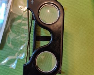 These are a WW2 treasure!  Precurser to the View Master-Post Victorian Stereoviewer-100 Famous Photographer Stereo views of GERMAN MILITARY and Propoganda shots