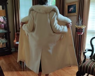 "Fox"-y lady in this fur