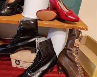 WHAT? Never worn Victorian high button shoes!  WOW Also, a nice selection of Enna Jetticks a popular line from the 30s!