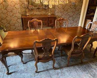 Baroque Style Bernhardt Dining Table (Detail view)