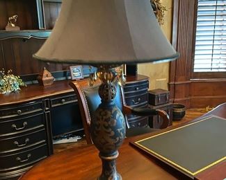 Bombay Company Black Table Lamp with Gilt Fillagree Design
