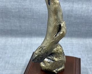 Wally Shoop River Otter Sculpture