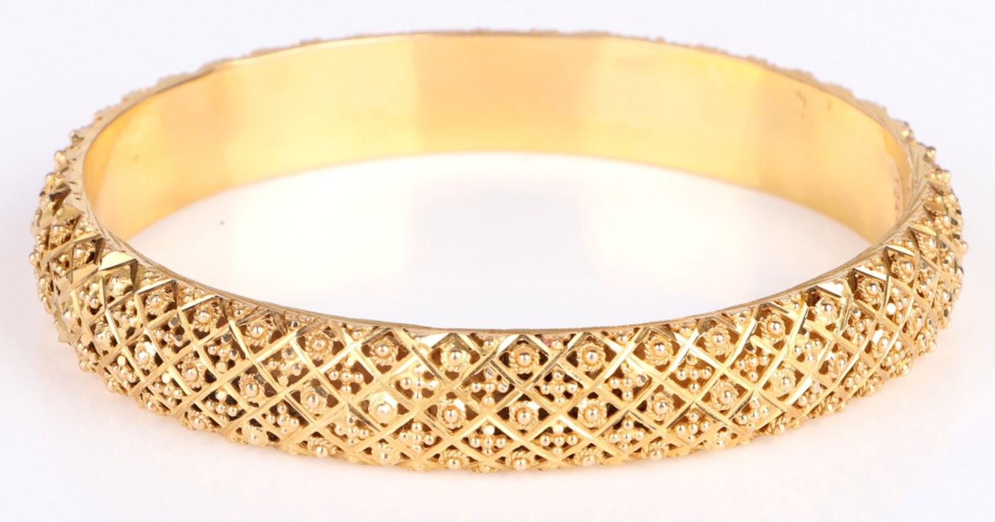 18k gold bangle bracelet