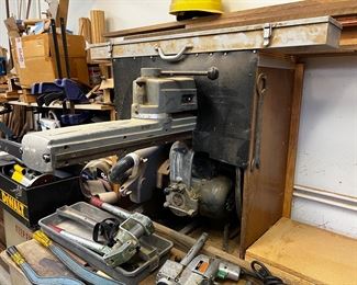 Radial arm saw