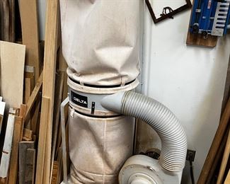 Dust collector 